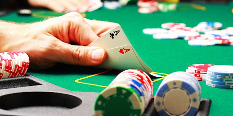 Poker online doi thuong la gi